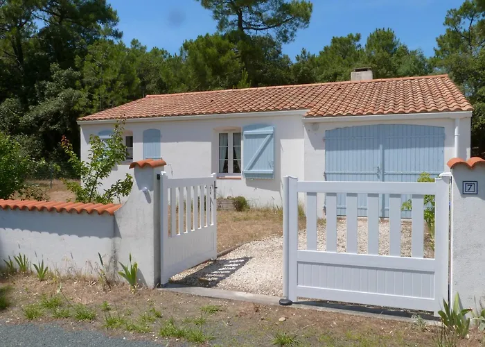 Hébergement de vacances Maison Proche Plage, Animaux Admis, Pour 6 Personnes - Fr-1-194-444 La Tranche-sur-Mer