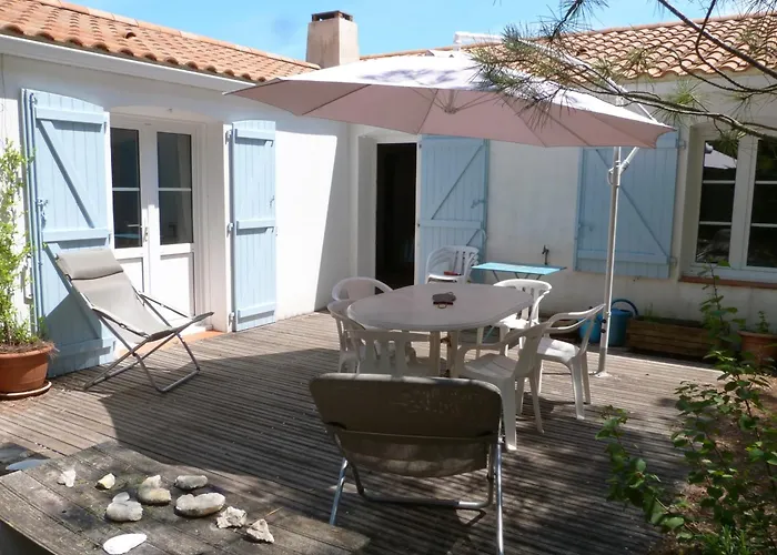 Holiday home Maison Proche Plage, Animaux Admis, Pour 6 Personnes - Fr-1-194-444 *